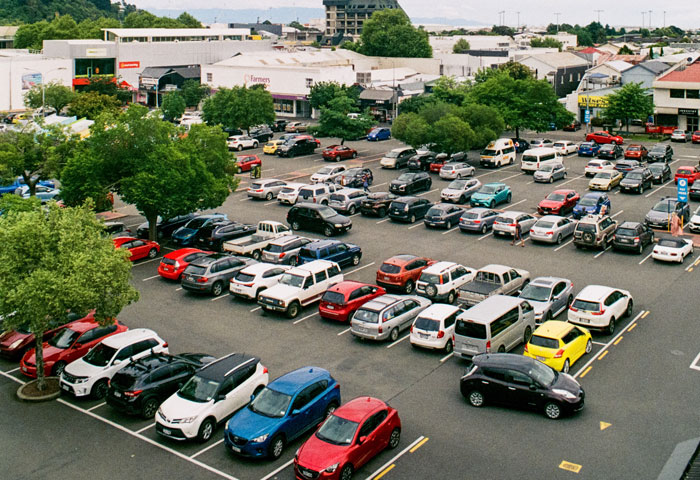 Karens Leave Their Cart In The Middle Of Parking Lot, Get Surprised When Another Shopper Confronts Them