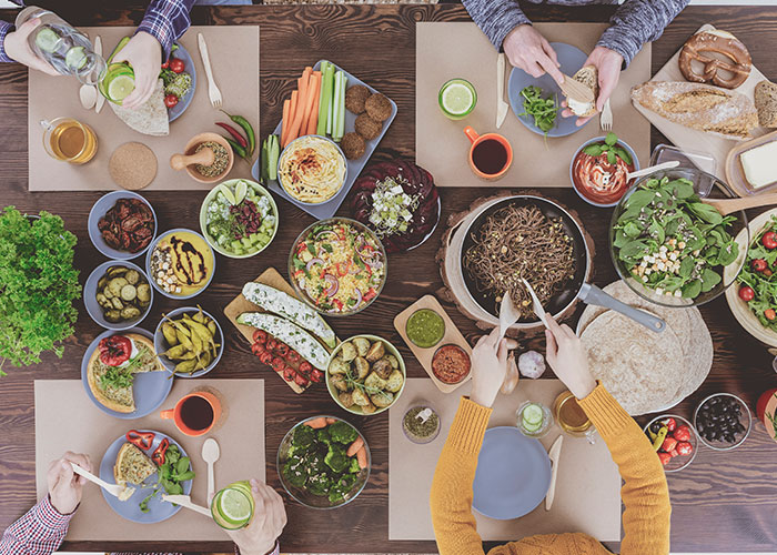 Guy Calls Out Vegan Sister For “Forcing An Entire Family To Adopt Her Choices”, Internet Is Split Guy Calls Out Vegan Sister For “Forcing An Entire Family To Adopt Her Choices”, Internet Is Split