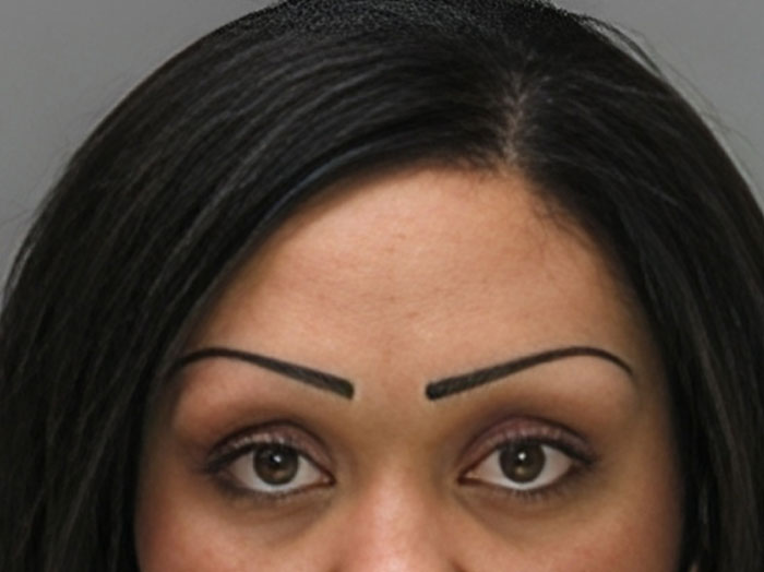 “Sagging Is One Of The Stupidest And Ugliest”: 45 People Roast Fashion Trends They Hate