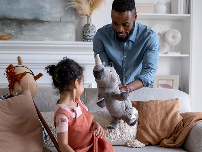 30 Wild Stories About Dads Finding Out Their Children Aren't Theirs