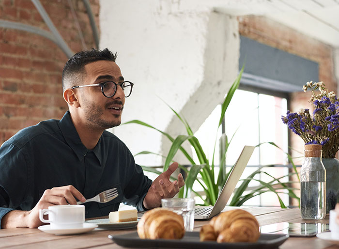 "My Blood Is Boiling": Woman Gets Sick And Tired Of Her Friend Inviting Himself To Dinner