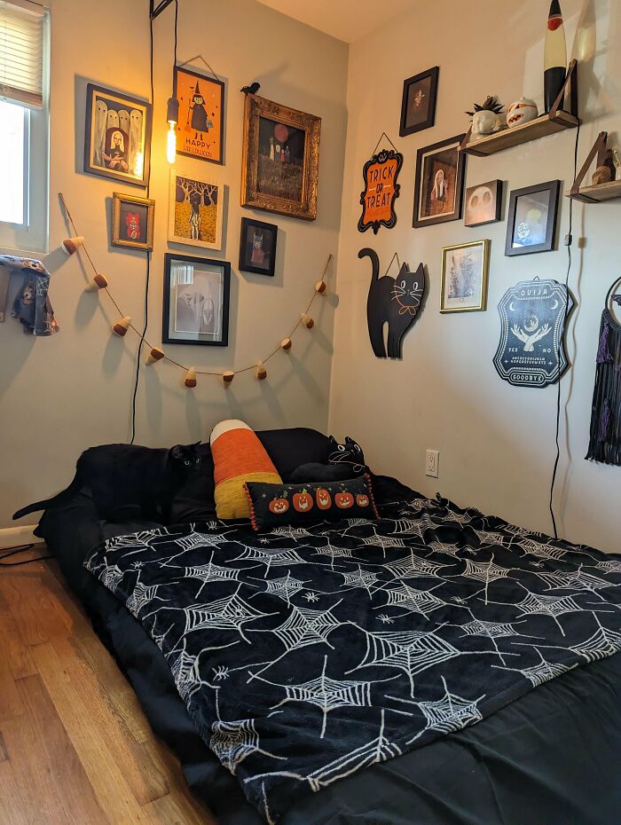 I Finally Got My New Sheets And Comforter