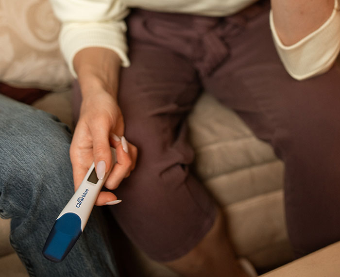 Woman Loses Home, School Funds, And 7-Year Relationship After BF Finds Her Phone Messages