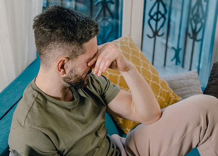 Man Breaks Up With GF After His Suspicions Of Her Copying His Dead Wife Can't Be Denied Anymore