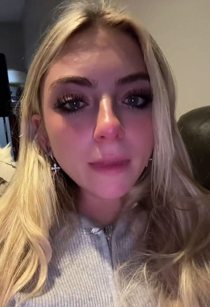 College Graduate Complains Over Exhausting Commute To Her First 9-5 Job And Goes Viral College Graduate Complains Over Exhausting Commute To Her First 9-5 Job And Goes Viral