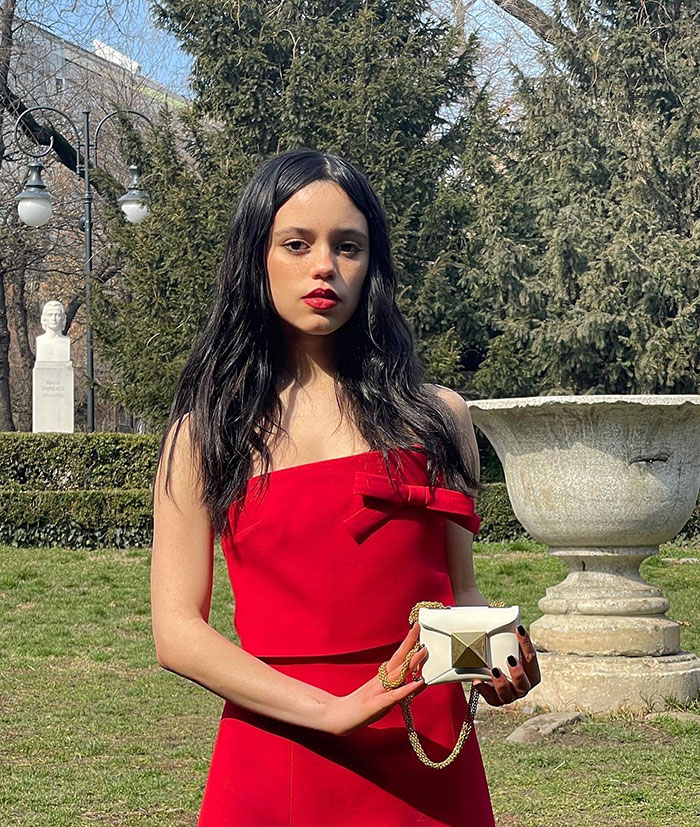 &ldquo;I Feel Embarrassed Now&rdquo;: People Lose It At Jenna Ortega Correctly Pronouncing Rihanna&rsquo;s Name