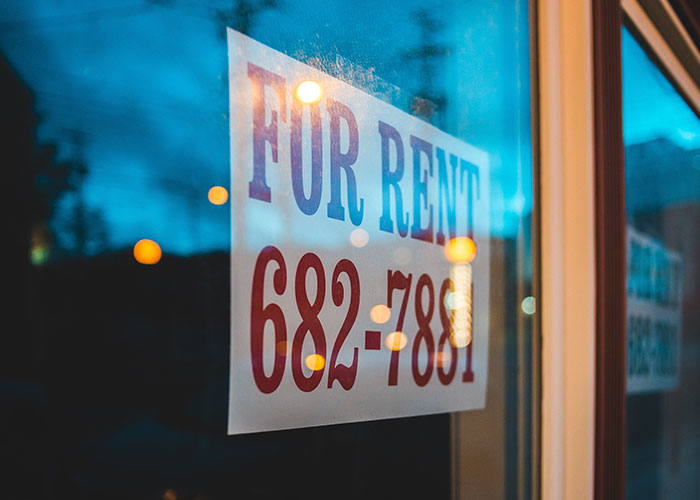 “We Didn’t Agree With Paying $1,000”: Landlord Demands Compensation For A Scratch On The Floor “We Didn’t Agree With Paying $1,000”: Landlord Demands Compensation For A Scratch On The Floor