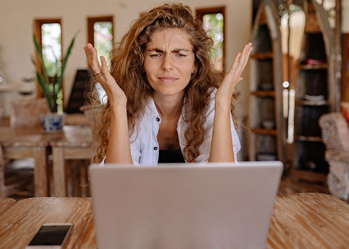 “We Didn’t Agree With Paying $1,000”: Landlord Demands Compensation For A Scratch On The Floor “We Didn’t Agree With Paying $1,000”: Landlord Demands Compensation For A Scratch On The Floor