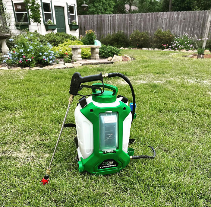 Green sprayer for spot spraying 