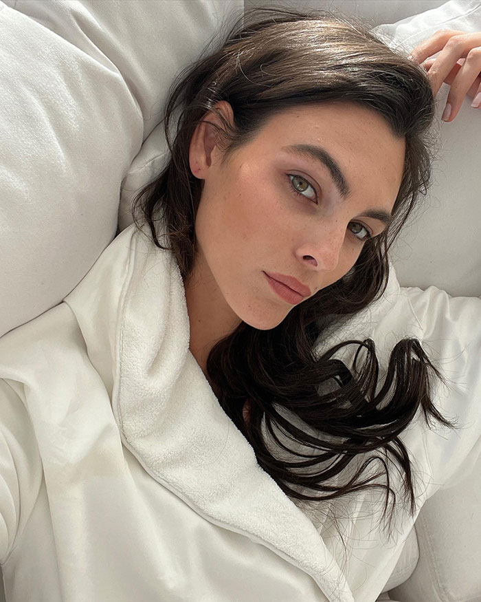 Leonardo DiCaprio’s New Girlfriend Is Younger Than ‘Titanic,’ And People Had To Make Memes Leonardo DiCaprio’s New Girlfriend Is Younger Than ‘Titanic,’ And People Had To Make Memes