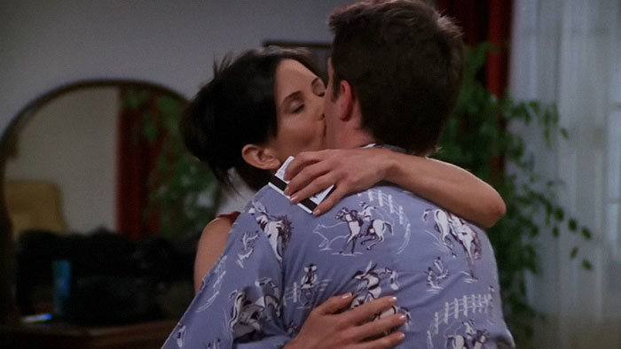 Matthew Perry Was &ldquo;In Love&rdquo; With Courteney Cox, Amidst Friendship With Jennifer Aniston