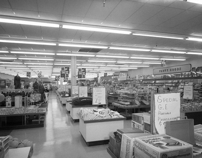 Viral Video Shows &ldquo;Apocalyptic&rdquo; Alabama Mall Stuck In The 1990s, Stuns Viewers