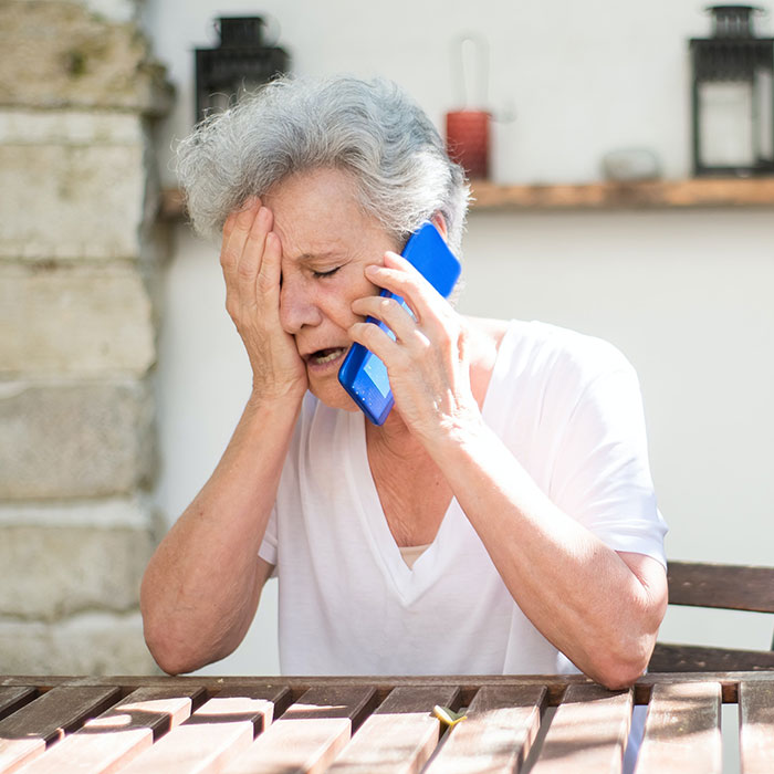 Woman Visits MIL's House To Discover She Has Photoshopped Her Husband's Face In Their Wedding Pics