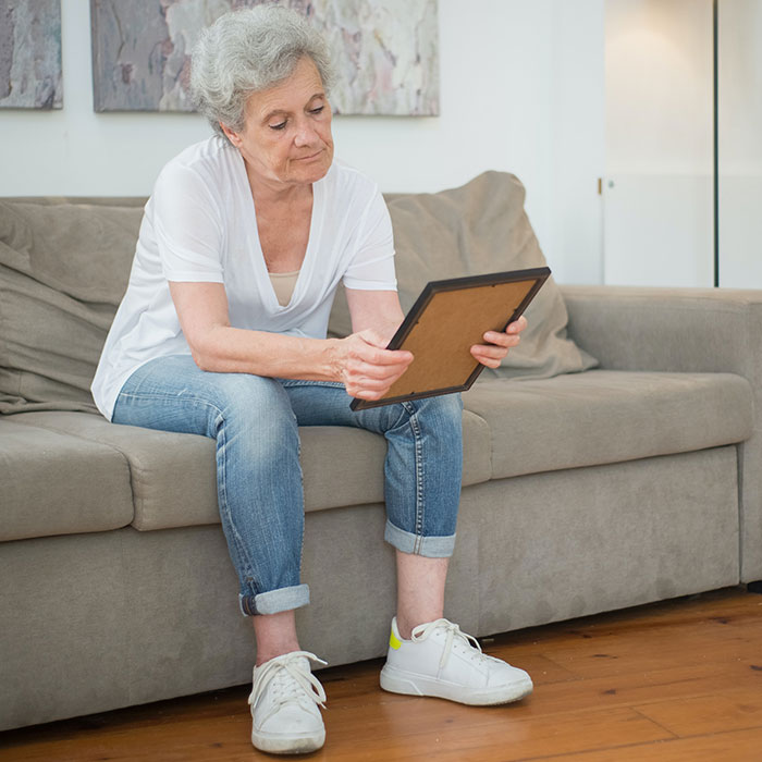 Woman Visits MIL's House To Discover She Has Photoshopped Her Husband's Face In Their Wedding Pics