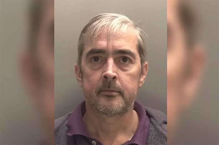 Woman Gets Foul Messages From &ldquo;Friend&rdquo; About Underage Girls, Goes Straight To Police