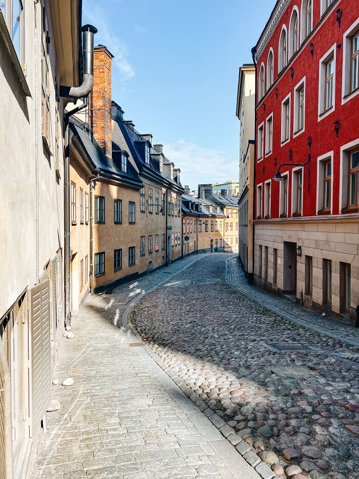 "Red Solo Party Cups": 40 Things Locals Don't Think Twice About That Foreigners Find Incredible