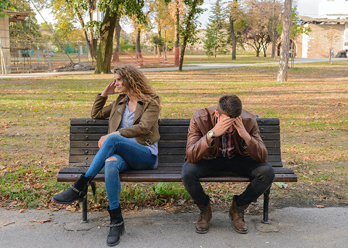 30 People Share What Their Date Said That Made Them Instantly Think 'Run!'