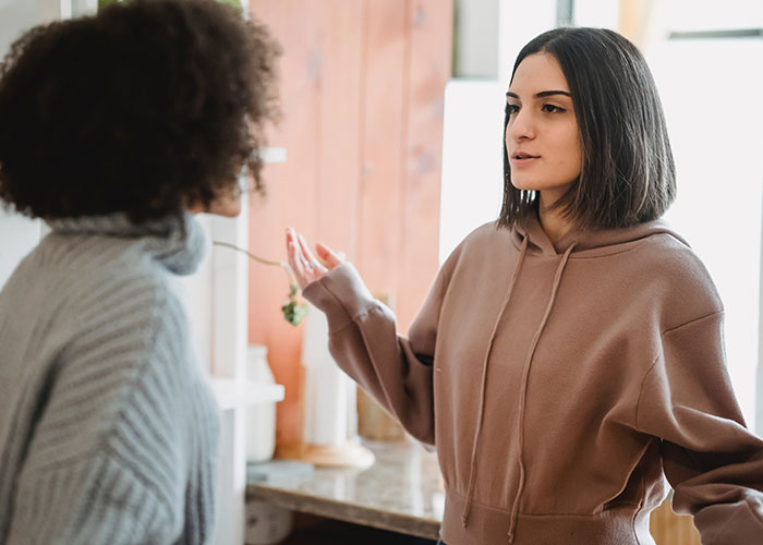 30 People Share What Their Date Said That Made Them Instantly Think 'Run!'