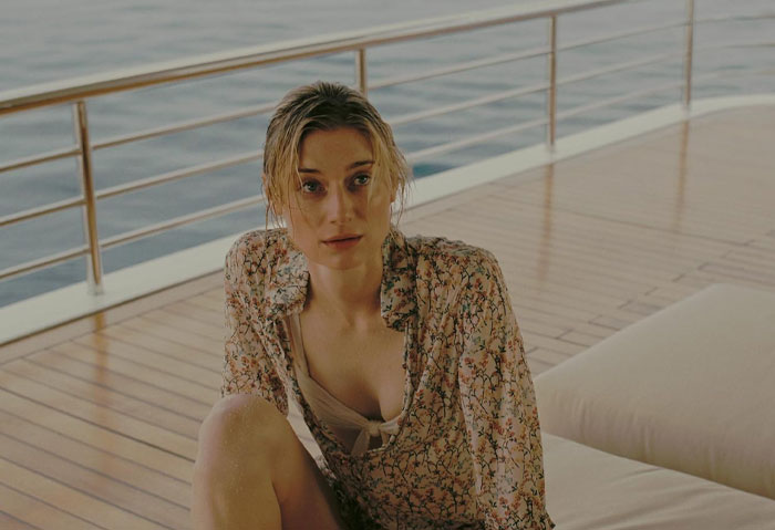 People Roast Male Writers For These 32 TV And Movie Female Characters That Just Don't Make Sense