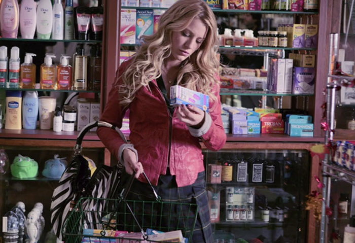 People Roast Male Writers For These 32 TV And Movie Female Characters That Just Don't Make Sense