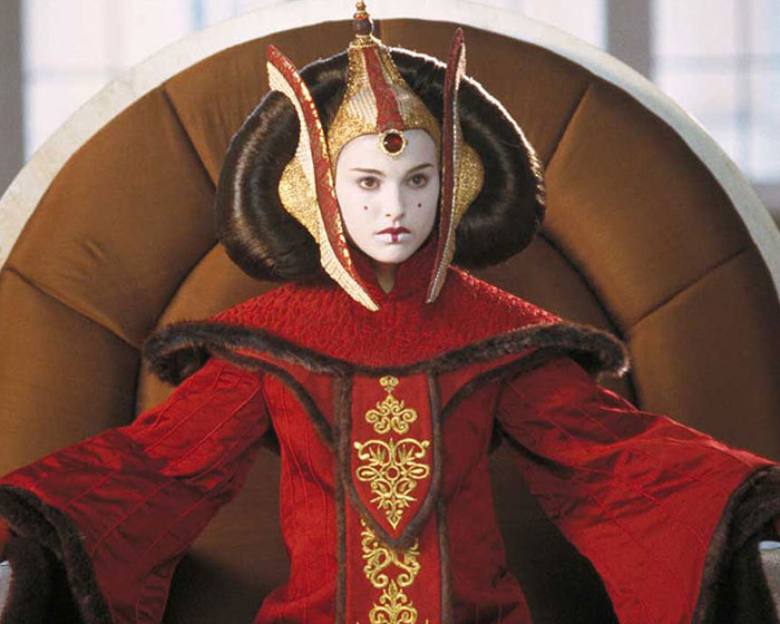 People Roast Male Writers For These 32 TV And Movie Female Characters That Just Don't Make Sense