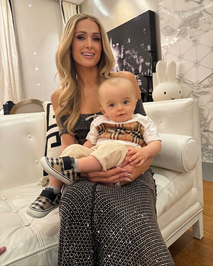 Paris Hilton Fires Back After Internet Trolls Mocked Her Baby Boy&rsquo;s Physical Appearance