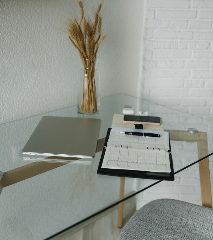 36 Things Kids Thought Were Super Fancy But Were Actually Not Really, According To Netizens