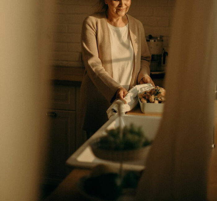 “Why Babysitter, What Did We Do Wrong?”: 30 Unresolved Mysteries People Doubt They'll Ever Solve