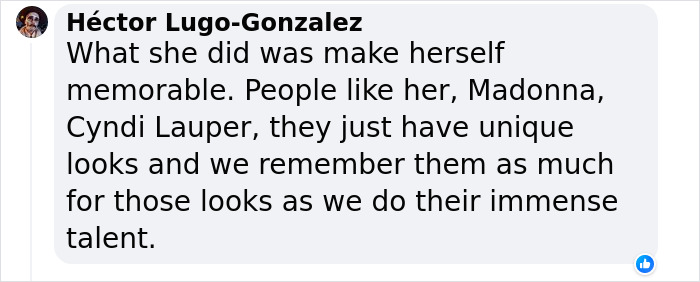 Dolly Parton Has Been Sleeping With Full-On Makeup On Since The &lsquo;80s