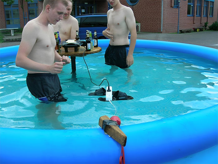 "Photos Taken Before Disaster": 45 Pics That Foreshadow Unfortunate Events