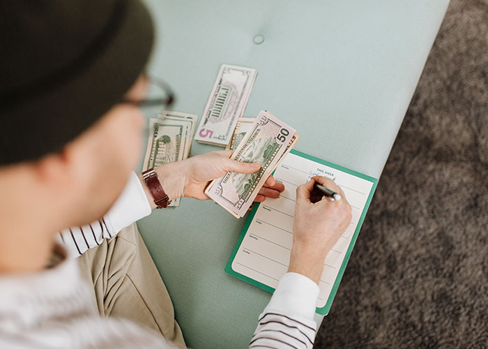 Friend Drama Ensues After Woman Refuses To Split The Bill And Pay $45 For Soda And Appetizer