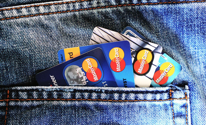 30 Scams That Are So Normalized That We Don’t Realize We’re Being Tricked