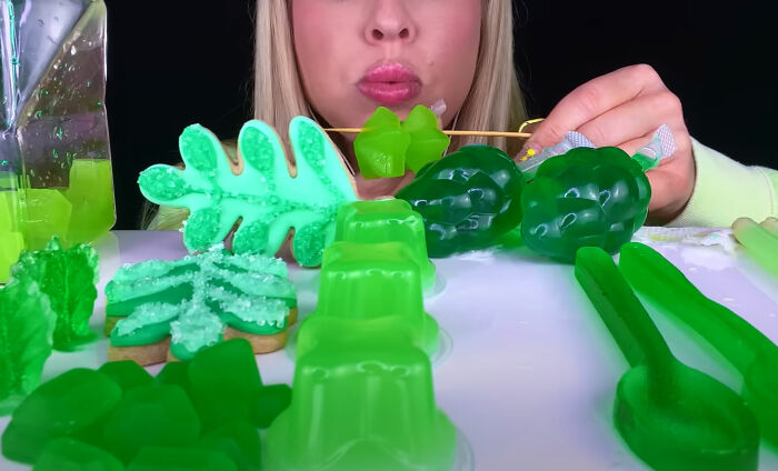 Someone Online Asked “What Modern Food Trend Can You Not Wait To Die?” And 35 People Delivered