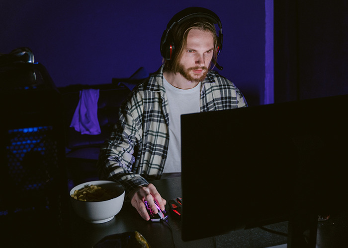 "I Started Dreading Our Nightly Facetimes": 30 People Share What Ended Their Relationships