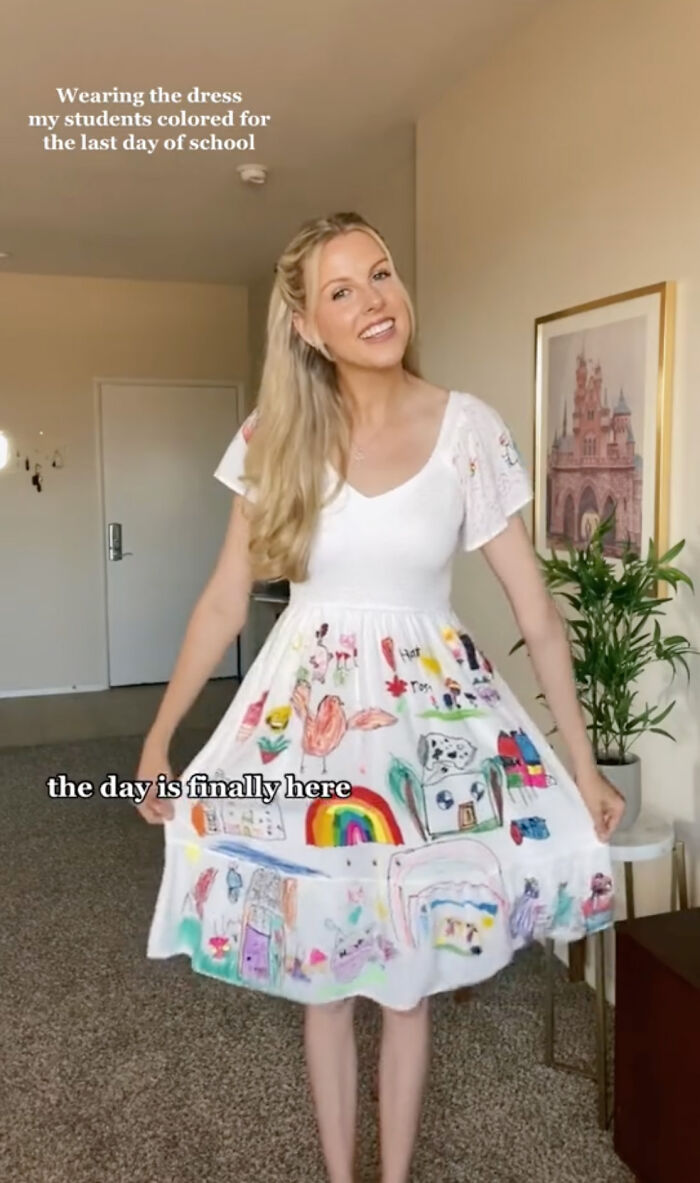 Teacher Gives Students White Dress, They Make It Into A One-Of-A-Kind Dress Teacher Gives Students White Dress, They Make It Into A One-Of-A-Kind Dress