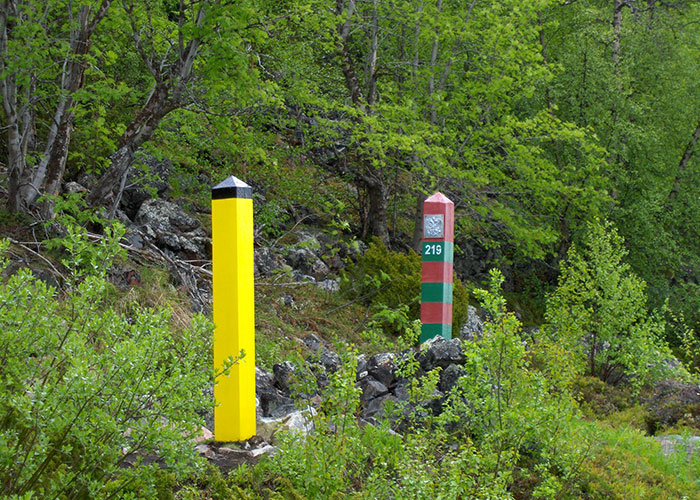 “What Should People Absolutely Not Do When Visiting Your Country?” (45 Answers)