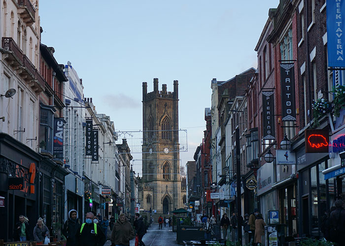 30 British People Share "Totally Normal" Things That Are "Nonexistent" In America