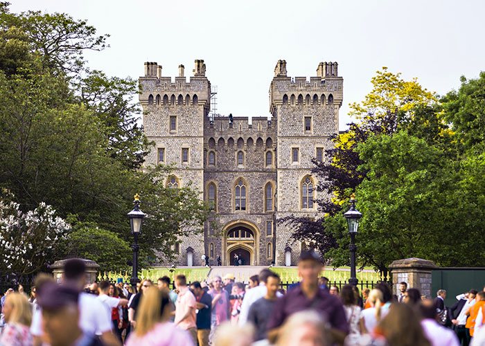 30 British People Share "Totally Normal" Things That Are "Nonexistent" In America