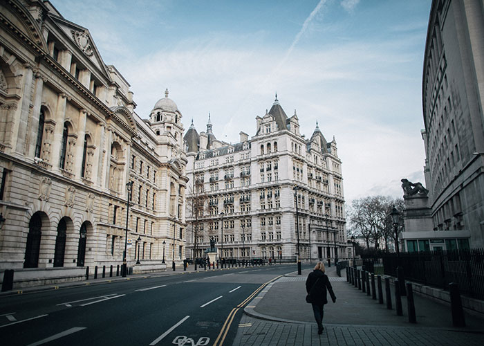 30 British People Share "Totally Normal" Things That Are "Nonexistent" In America