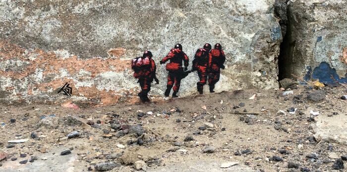 Artist Jps Creates Tiny Artworks With A Spraycan