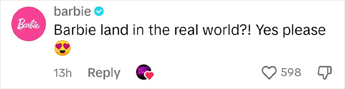 Utah Neighborhood Makes Barbie Fans Weep After Showing Its 'Barbieween' Decor