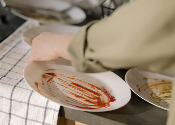&ldquo;Oh Sorry, I Forgot To Mention&rdquo;: Guests Left Washing Dishes At Reception By Surprise
