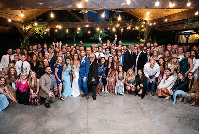 Bride Asks Photoshoppers To Remove Entitled Attention Hog From Her Wedding Pics Bride Asks Photoshoppers To Remove Entitled Attention Hog From Her Wedding Pics