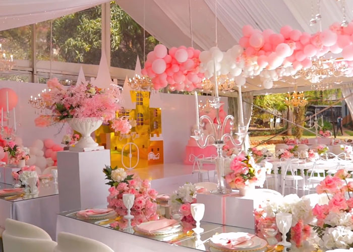 People Online Are Baffled After Mom Boasts About Her 2-Year-Old Being The World’s Youngest CEO People Online Are Baffled After Mom Boasts About Her 2-Year-Old Being The World’s Youngest CEO