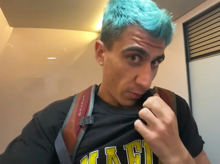 People Call For YouTuber&rsquo;s Arrest In Japan After &ldquo;Dodging Train Fares And Stealing Food&rdquo;