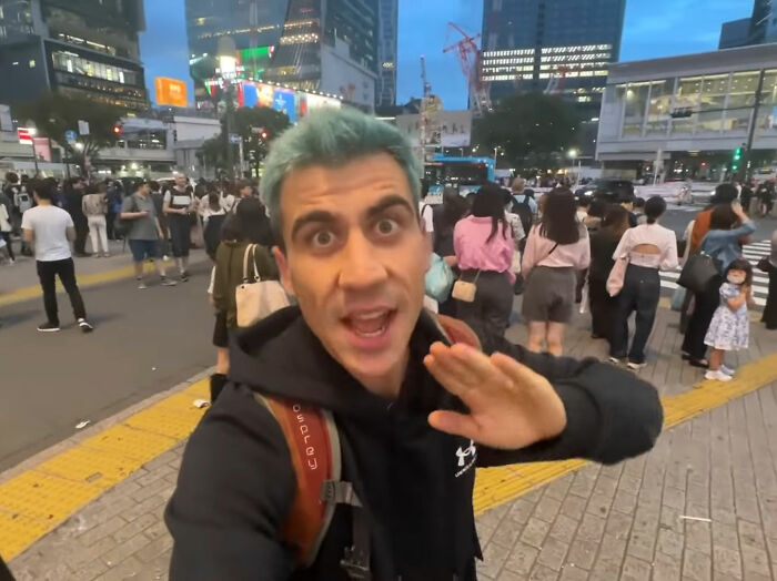 People Call For YouTuber&rsquo;s Arrest In Japan After &ldquo;Dodging Train Fares And Stealing Food&rdquo;