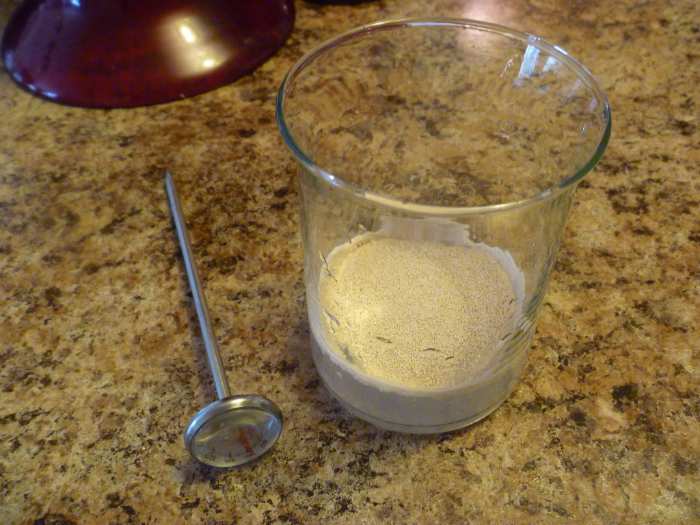 Person Asks “What Should Go In The Fridge That People Don’t Realize Should Go In The Fridge?”, Gets 30 Replies