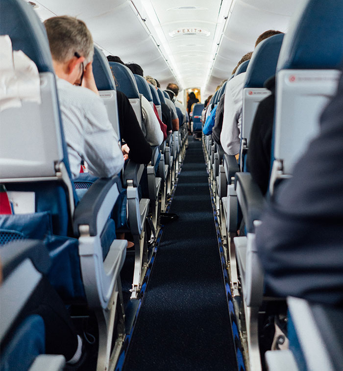 Jerk On A Plane Claims He Can't Sit Next To Smelly Passenger, Turns Out He's The One Who Stinks Jerk On A Plane Claims He Can't Sit Next To Smelly Passenger, Turns Out He's The One Who Stinks
