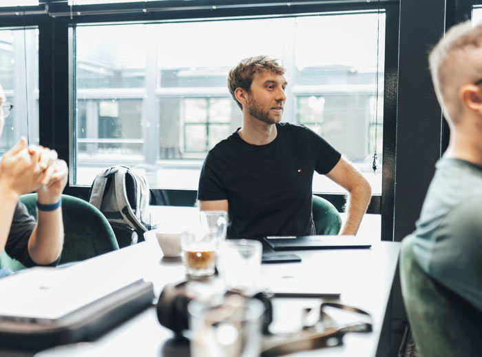 Person Maliciously Complies With A Stupid Work Policy By Coming To Work For Only 30 Minutes Person Maliciously Complies With A Stupid Work Policy By Coming To Work For Only 30 Minutes