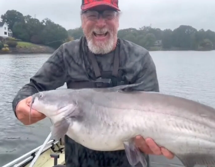 Faith In Humanity Restored: Internet Comes Together To Change Fisherman&rsquo;s Life